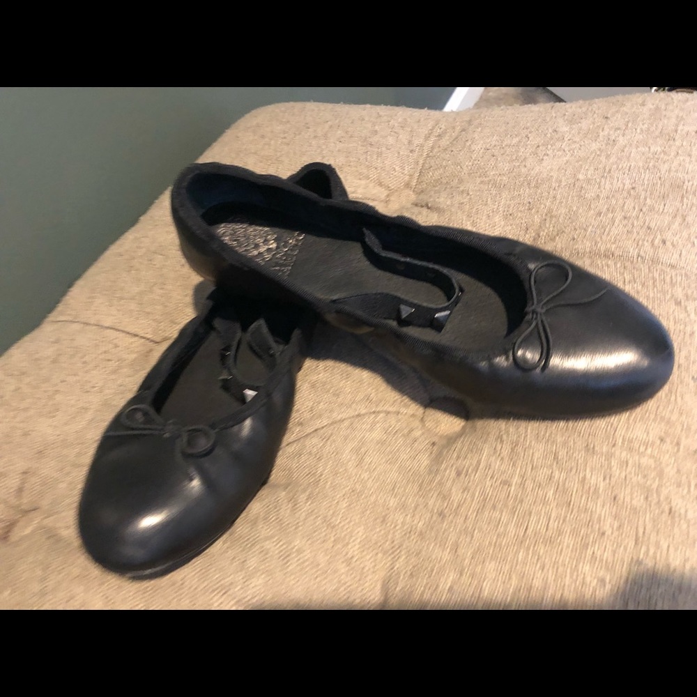 Vince Camuto flats